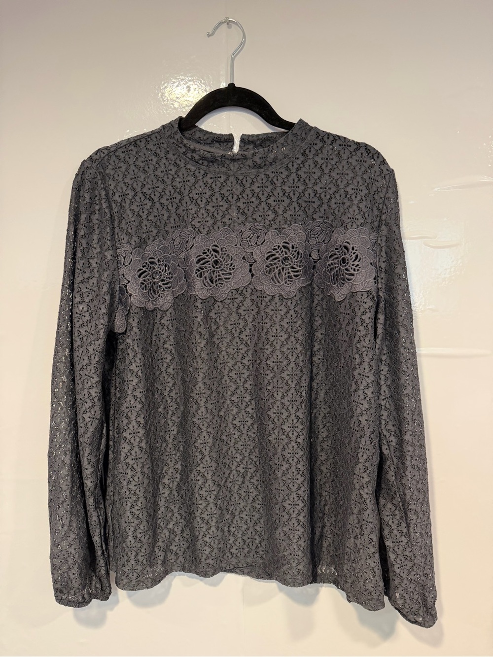 Loft‎ Lace Floral Yoke Long-Sleeve Top - Gray